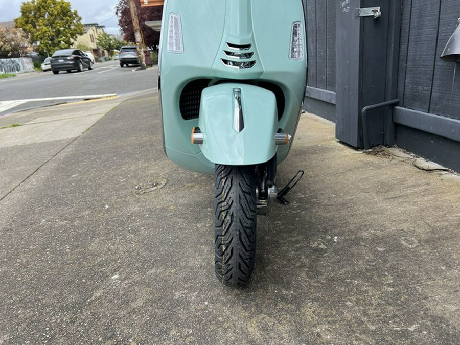 2024 Vespa GTS 300