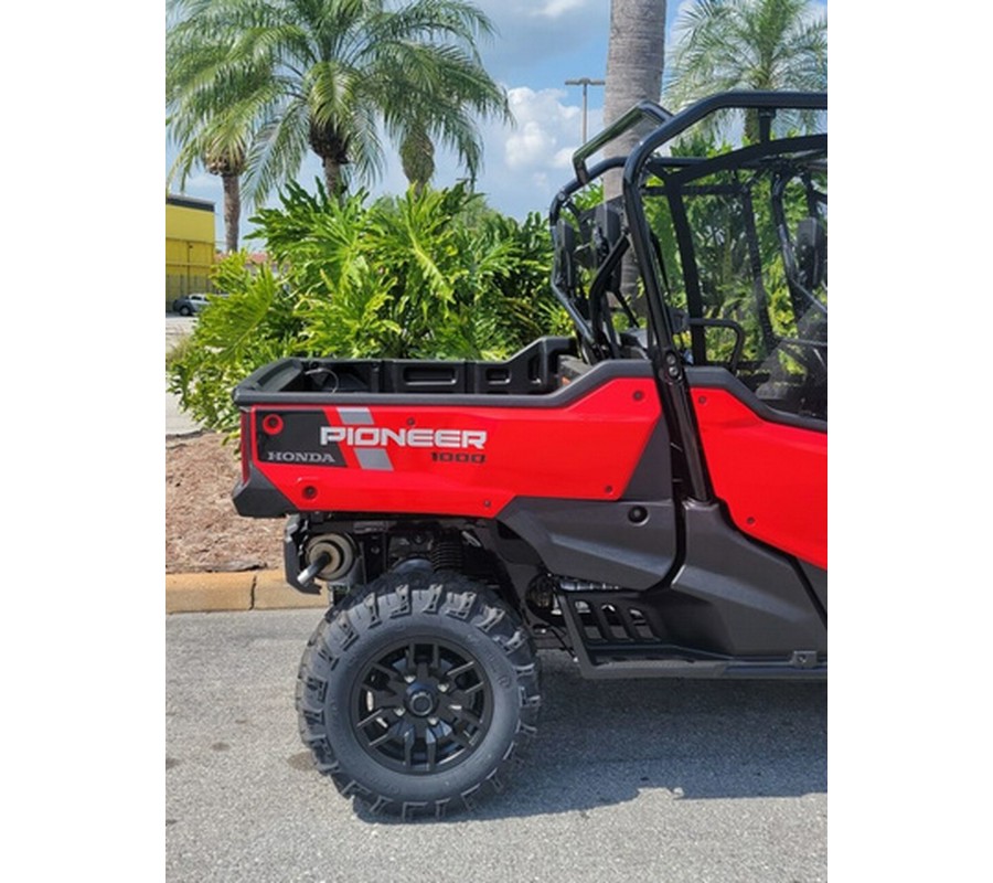 2024 Honda Pioneer 1000-6 Deluxe Crew