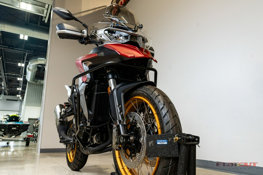 2023 Benelli SRT750X