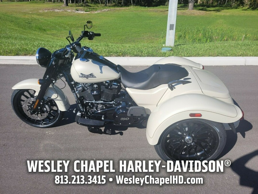 2023 Harley-Davidson Freewheeler