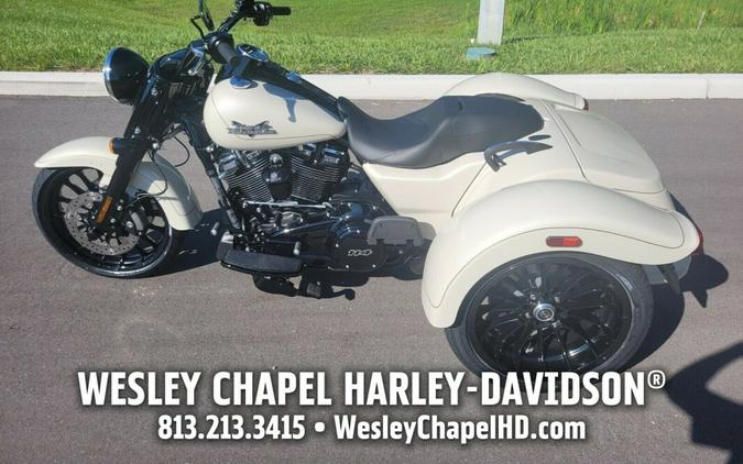 2023 Harley-Davidson Freewheeler