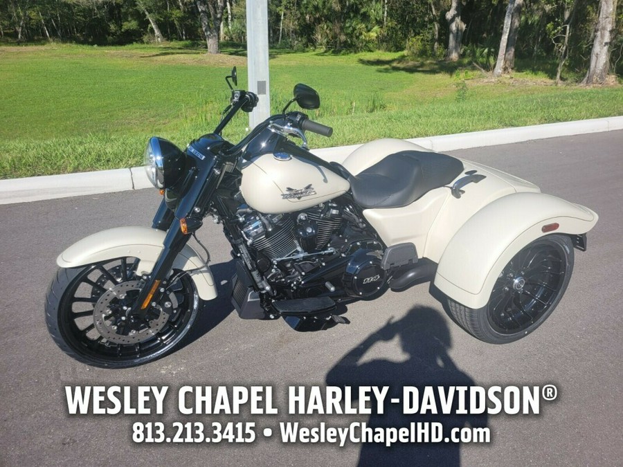 2023 Harley-Davidson Freewheeler