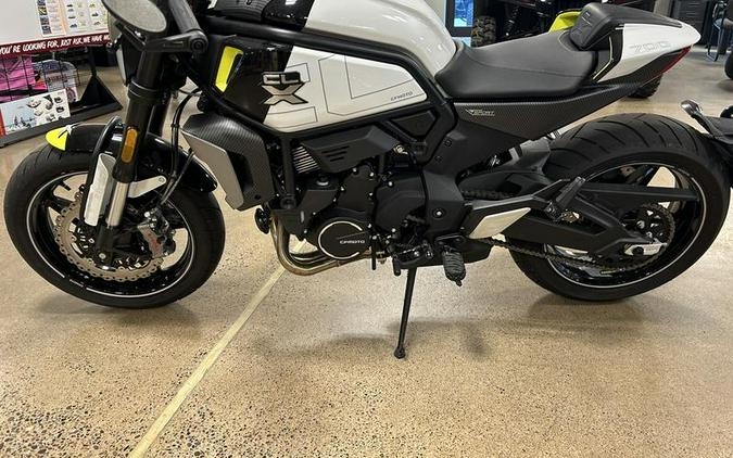 2022 CFMOTO 700CL-X Sport