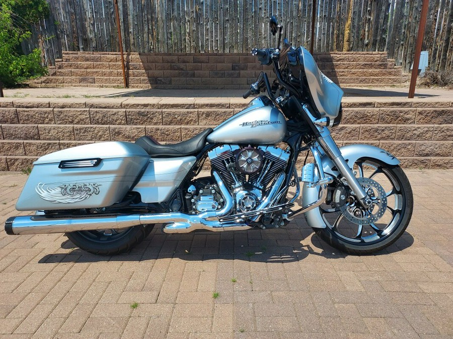 2015 Harley-Davidson Street Glide Special Brilliant Silver