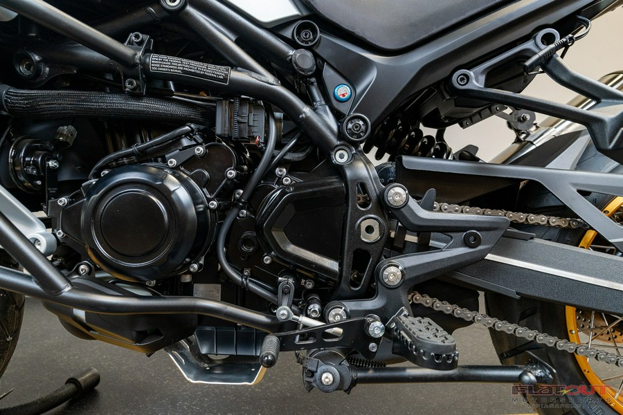 2023 Benelli SRT750X