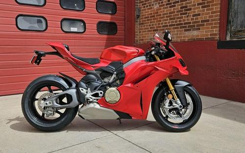 2026 Ducati Panigale V4 S