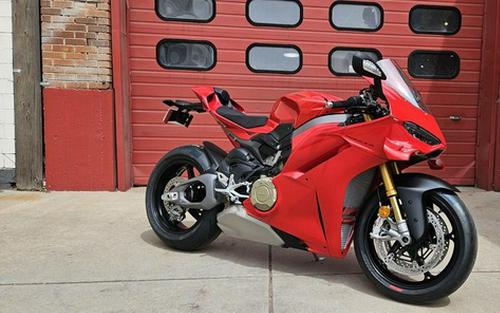 2026 Ducati Panigale V4 S