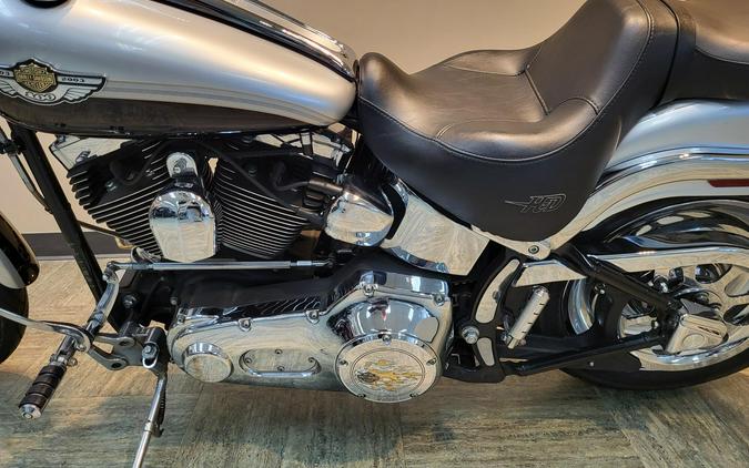 2003 Harley-Davidson® Softail Deuce Two-Tone Sterling Silver and Vivid Black FXSTDI