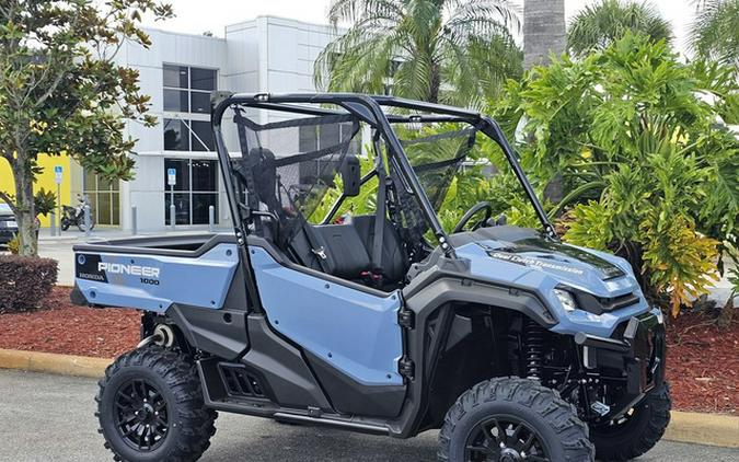 2024 Honda Pioneer 1000 Deluxe