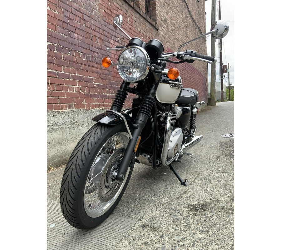 2025 Triumph BONNEVILLE T120