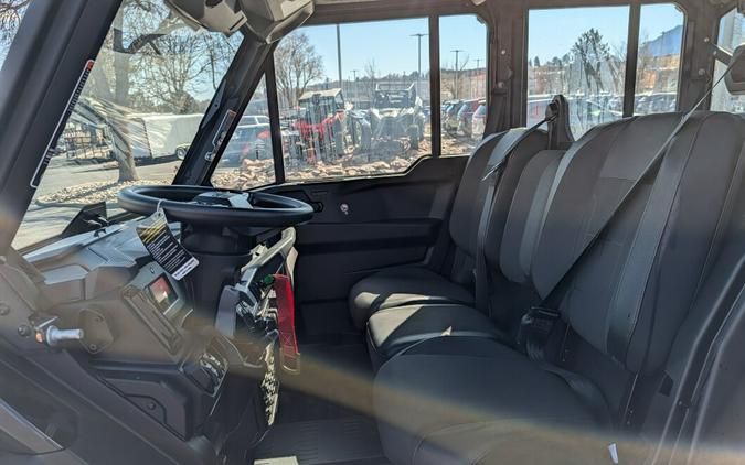 2026 Can-Am Defender MAX XT CAB HD11