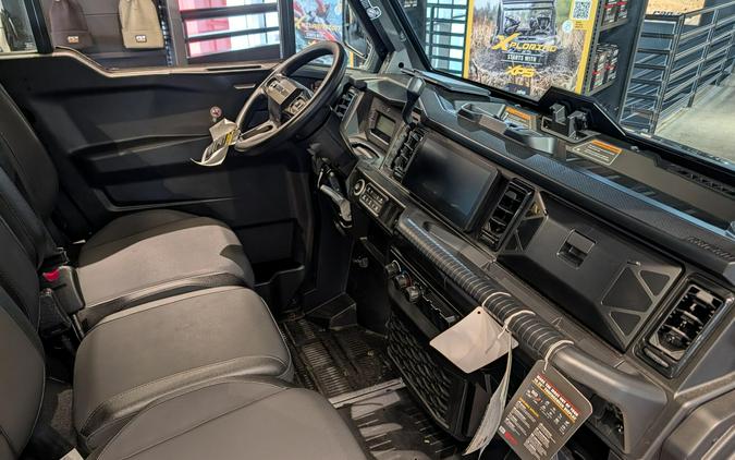 2026 Can-Am Defender MAX XT CAB HD11