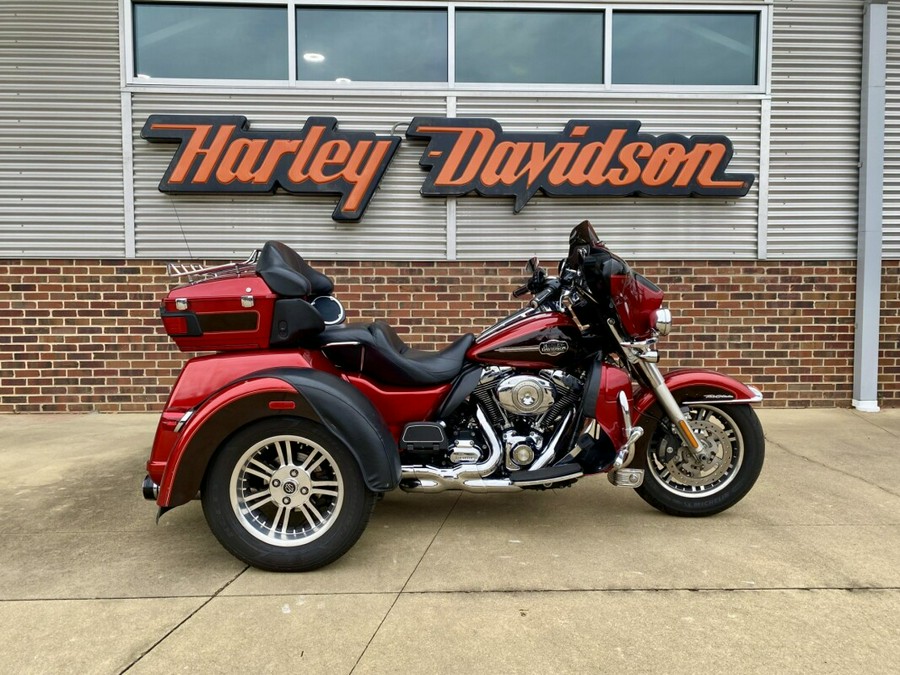 2012 Harley-Davidson Tri Glide Ultra EMBR RED/MERLOT W/ PINSTRIP