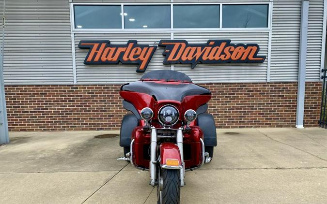 2012 Harley-Davidson Tri Glide Ultra EMBR RED/MERLOT W/ PINSTRIP