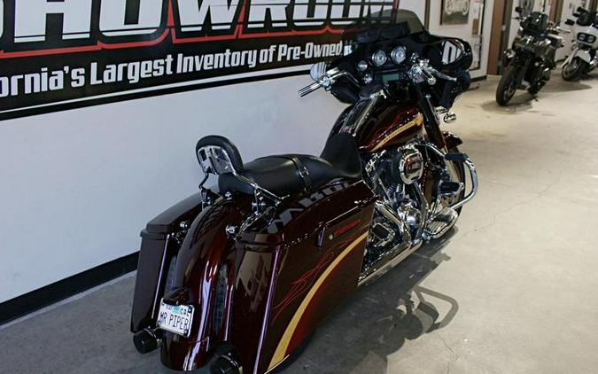 2010 Harley-Davidson® FLHXSE - CVO™ Street Glide®