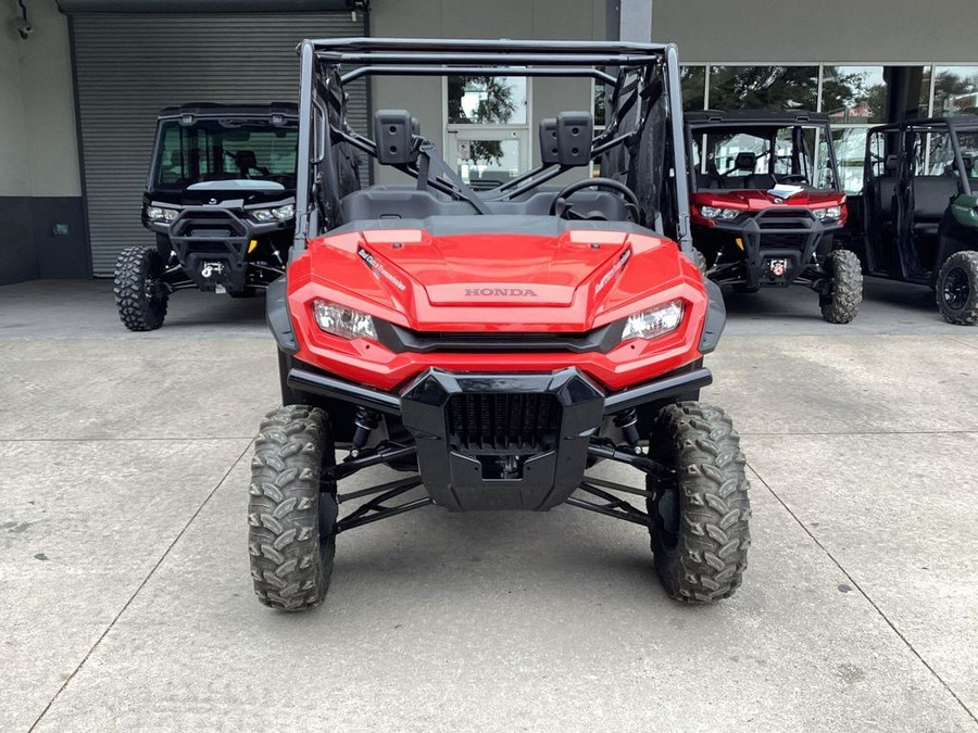 2023 Honda Pioneer 1000-6 Crew Deluxe