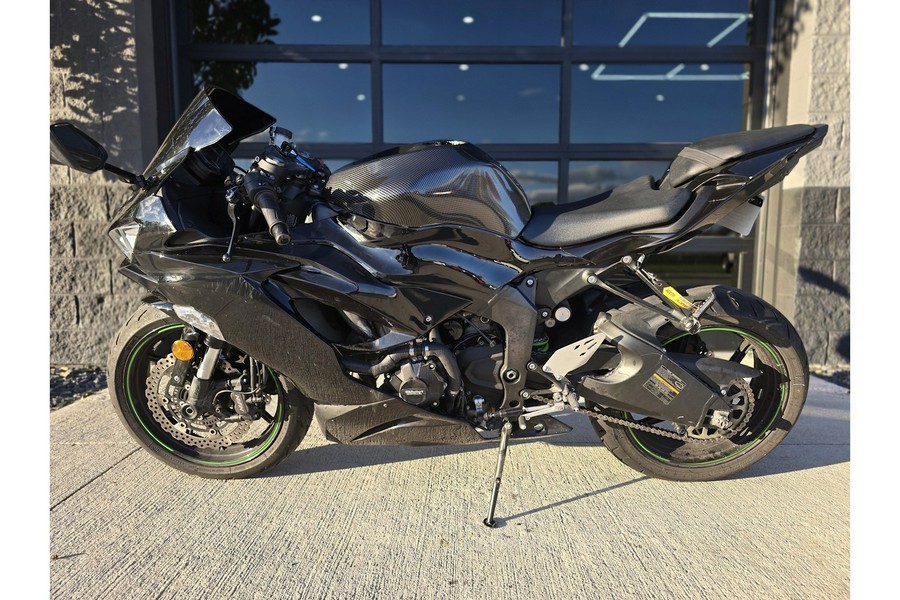 2021 Kawasaki Ninja® ZX™-6R Base
