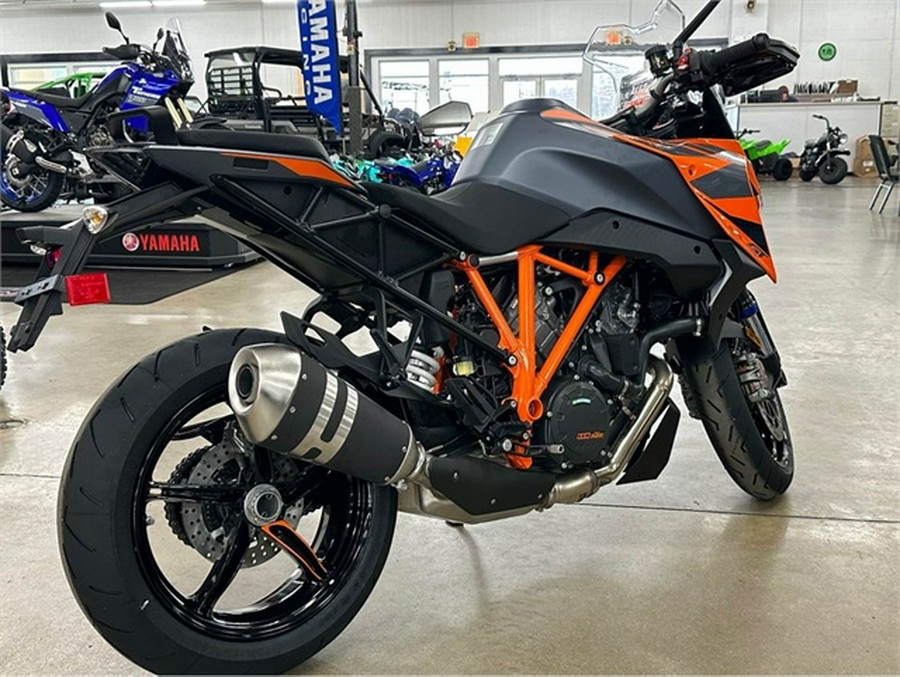 2023 KTM Super Duke 1290 GT