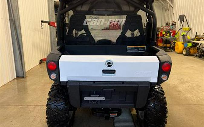 2013 Can-Am Commander Electric w/Half Windshield & Roof