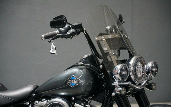 2025 Harley-Davidson Softail FLHC - Heritage Classic