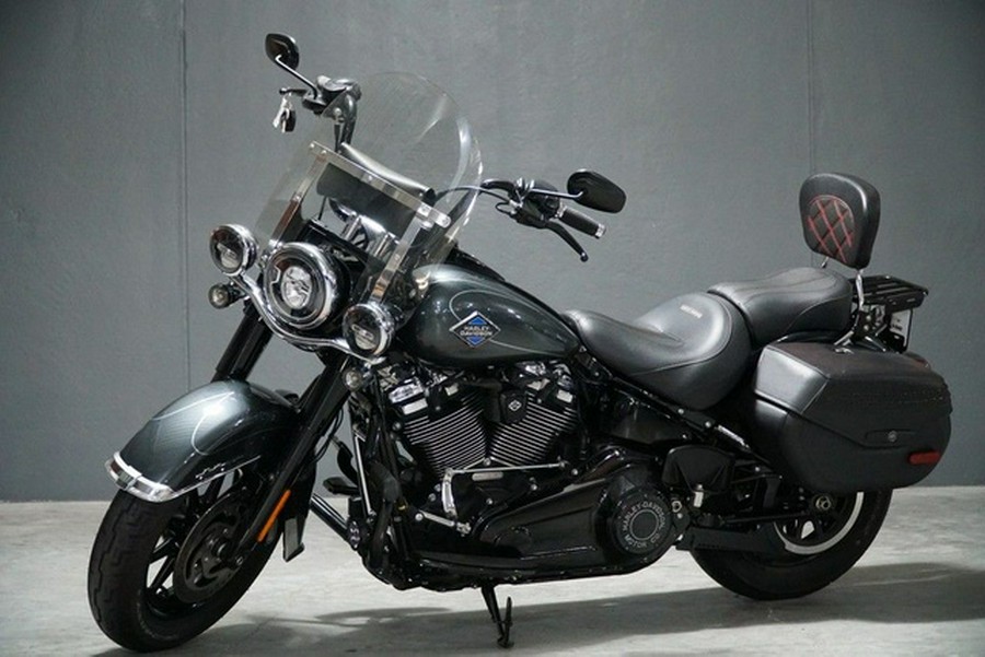 2025 Harley-Davidson Softail FLHC - Heritage Classic