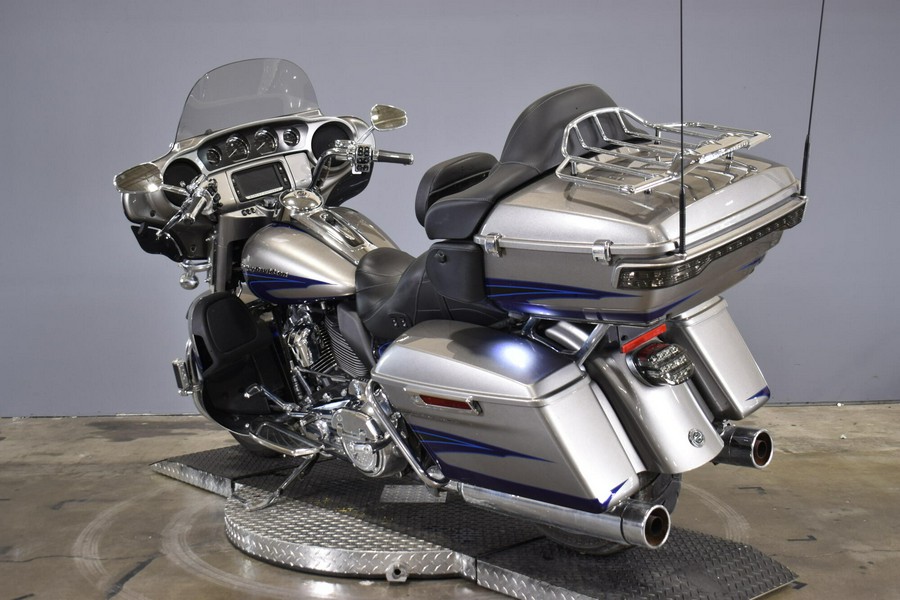 2017 Harley-Davidson CVO Limited Palladium Silver/Phantom Blue with Wicked Sapphire including Mirr