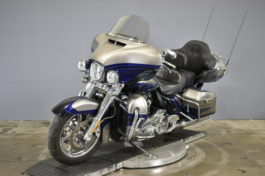 2017 Harley-Davidson CVO Limited Palladium Silver/Phantom Blue with Wicked Sapphire including Mirr