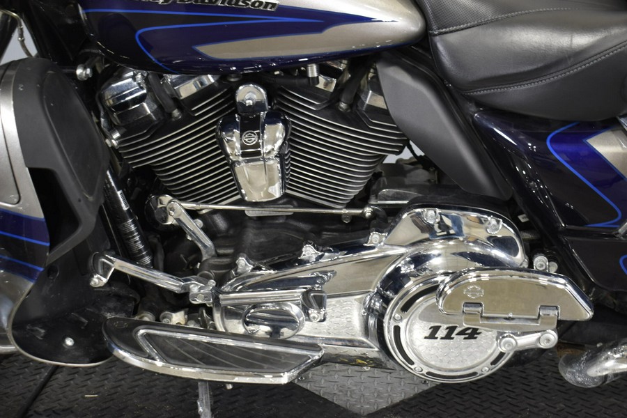 2017 Harley-Davidson CVO Limited Palladium Silver/Phantom Blue with Wicked Sapphire including Mirr