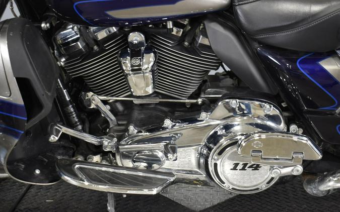 2017 Harley-Davidson CVO Limited Palladium Silver/Phantom Blue with Wicked Sapphire including Mirr