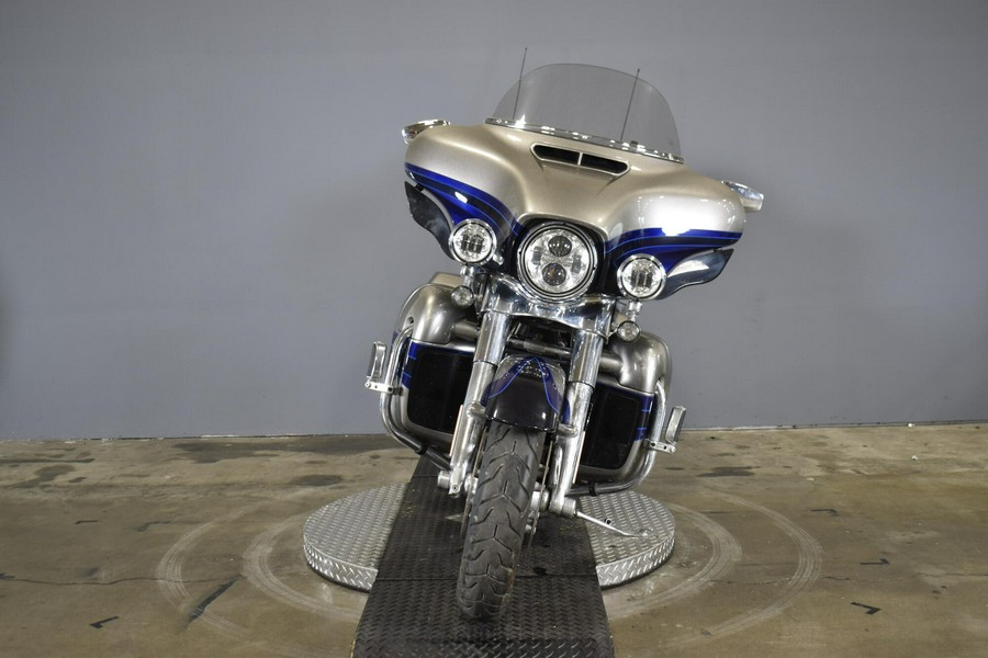 2017 Harley-Davidson CVO Limited Palladium Silver/Phantom Blue with Wicked Sapphire including Mirr