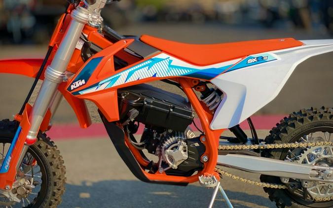 2024 KTM SX-E 3