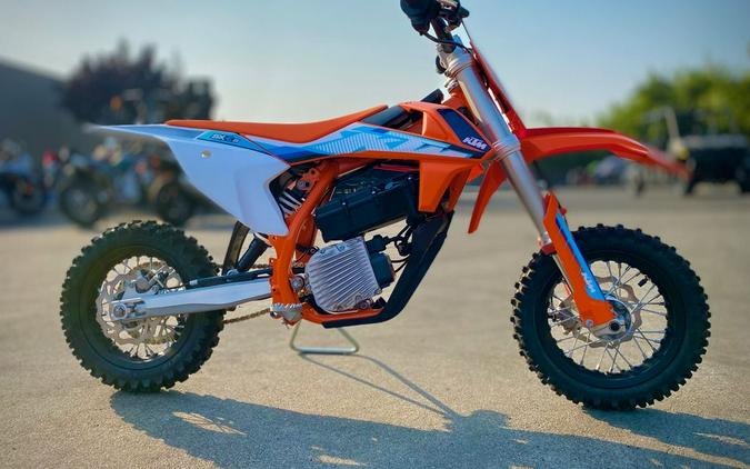 2024 KTM SX-E 3