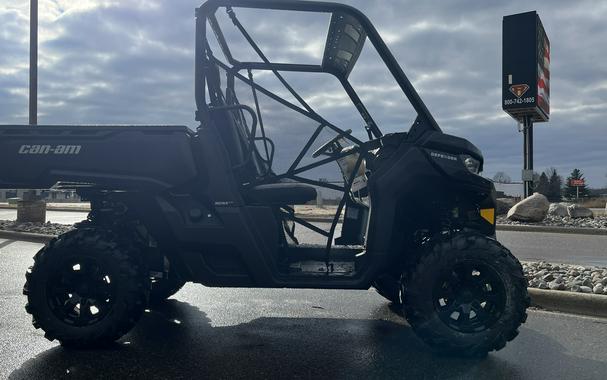 2024 Can-Am™ Defender DPS HD10