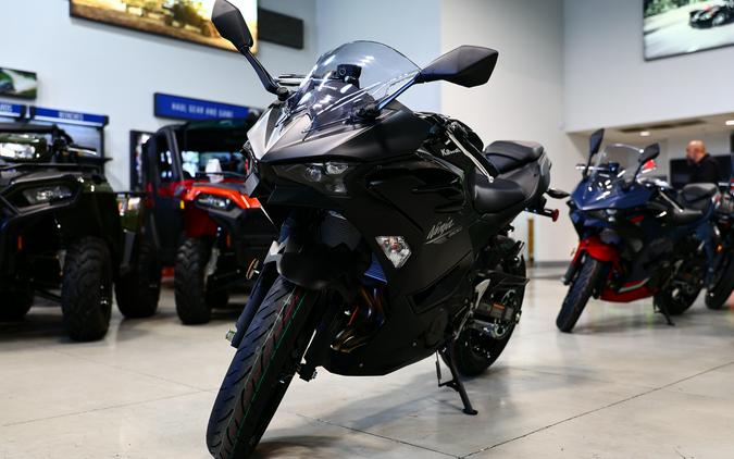2026 Kawasaki Ninja 500 ABS Metallic Flat Spark BlackMetallic Spark Black