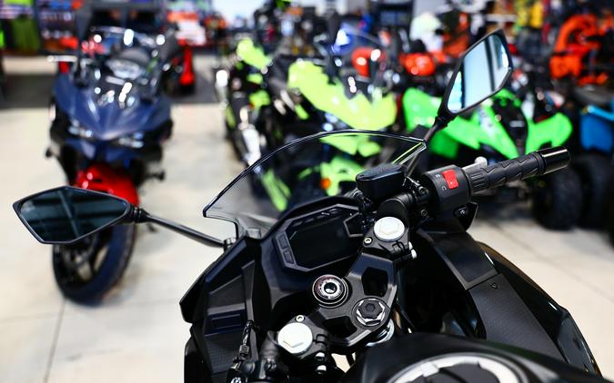 2026 Kawasaki Ninja 500 ABS Metallic Flat Spark BlackMetallic Spark Black