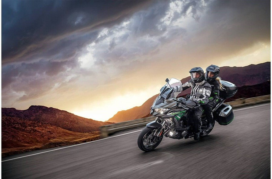 2022 Kawasaki Versys® 1000 SE LT+