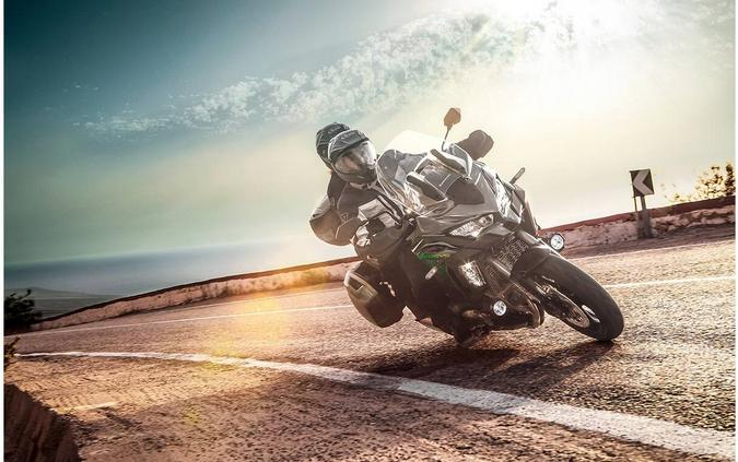 2022 Kawasaki Versys® 1000 SE LT+