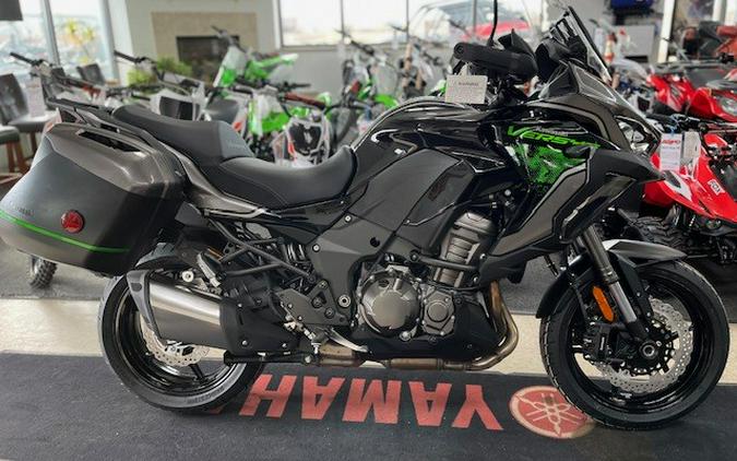 2022 Kawasaki Versys® 1000 SE LT+