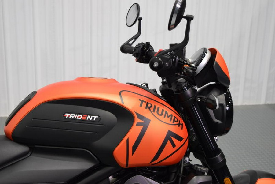 2023 Triumph Trident 660 Matte Baja Orange / Matte Storm Grey