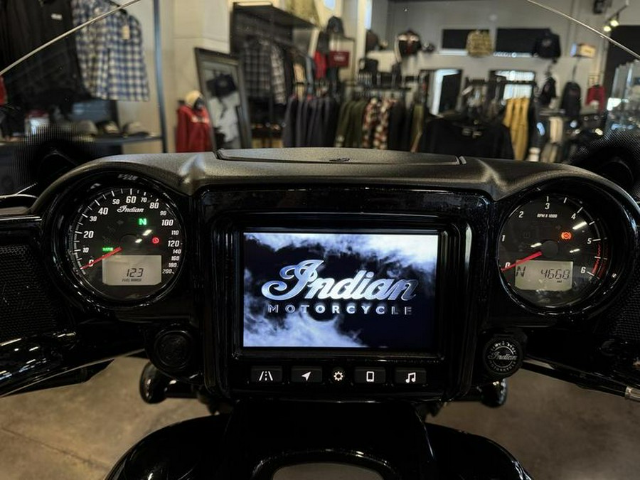 2021 Indian Motorcycle® Chieftain® Elite Thunder Black Vivid Crystal / Carbon Crystal