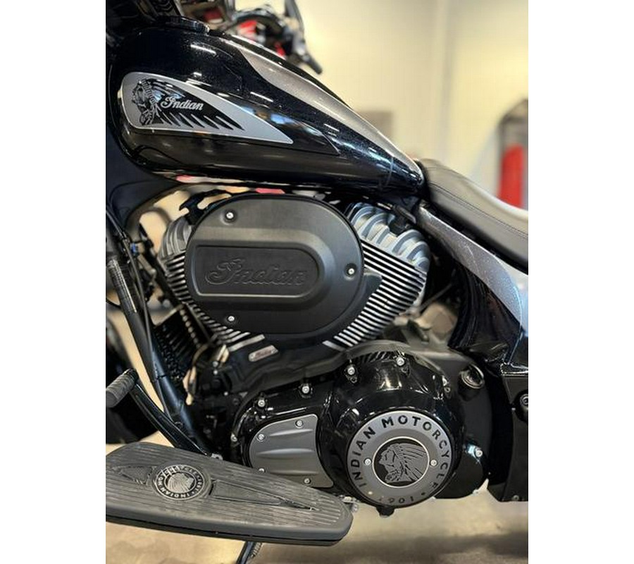 2021 Indian Motorcycle® Chieftain® Elite Thunder Black Vivid Crystal / Carbon Crystal