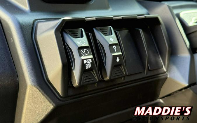 2026 Can-Am Defender Limited HD11