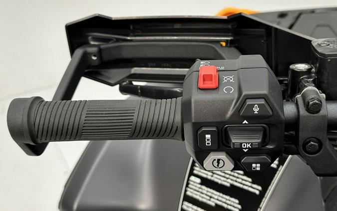 2026 Can-AM Outlander XT-P 1000R with Smart-Shox and 10.25 in. Infotainment