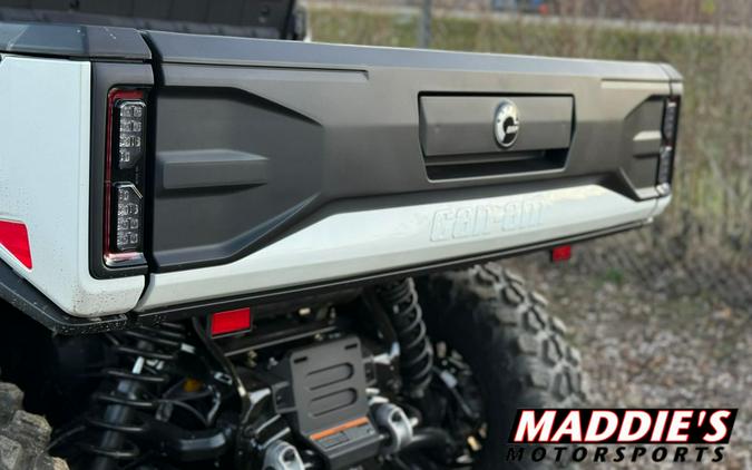 2026 Can-Am Defender Limited HD11