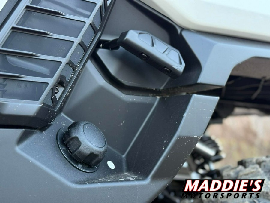 2026 Can-Am Defender Limited HD11