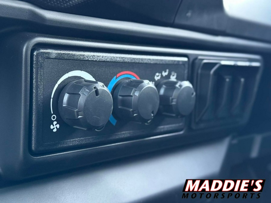 2026 Can-Am Defender Limited HD11