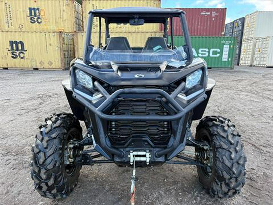 2025 Can-Am Commander MAX XT 700
