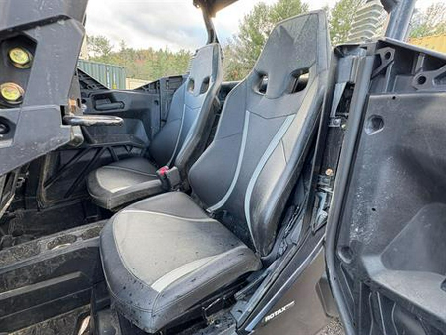 2025 Can-Am Commander MAX XT 700