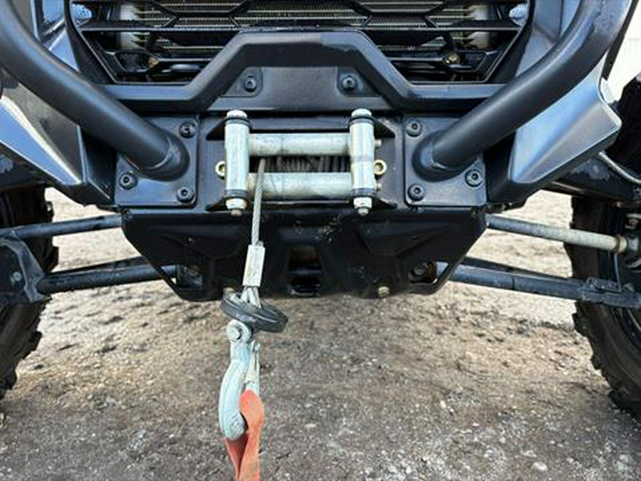 2025 Can-Am Commander MAX XT 700