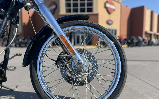 2001 Harley-Davidson® FXSTDI Softail Deuce, LUXURY BLUE